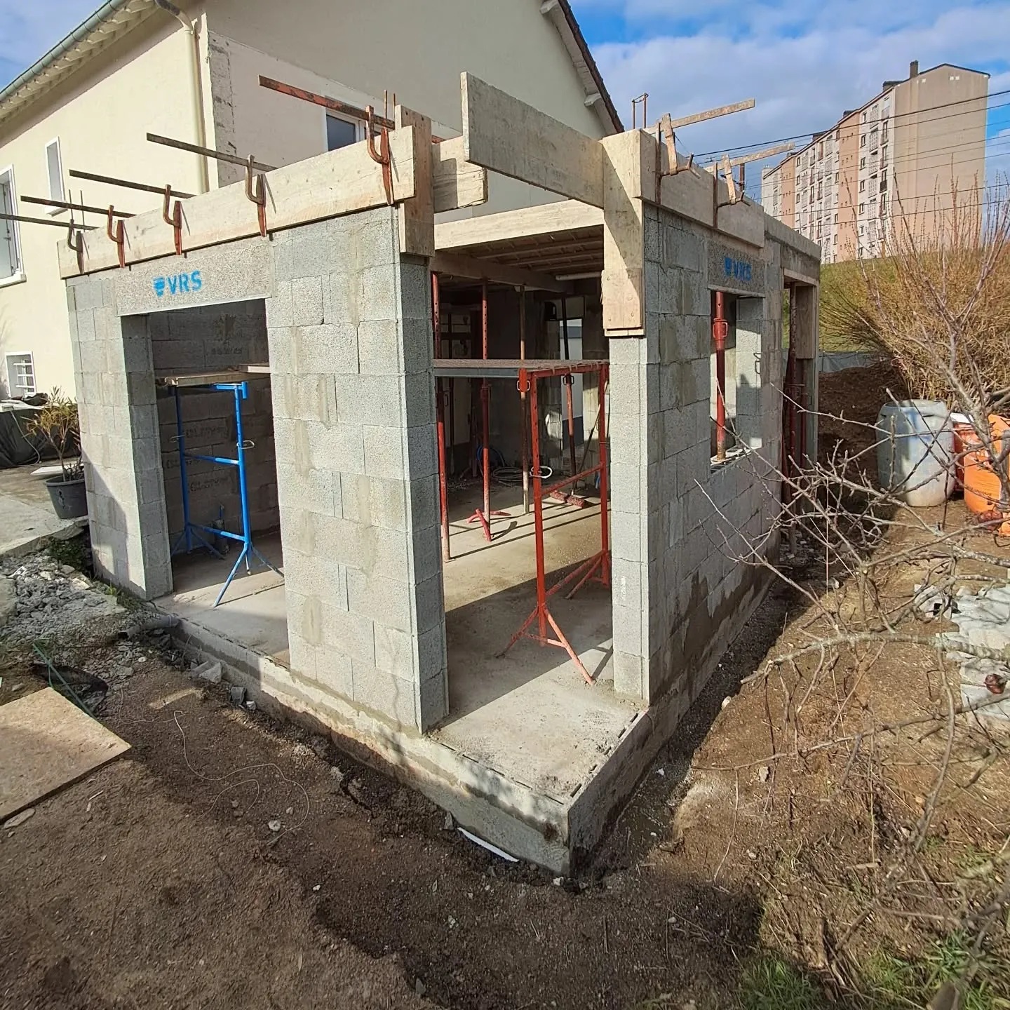 constructeur terrasse savigne l eveque