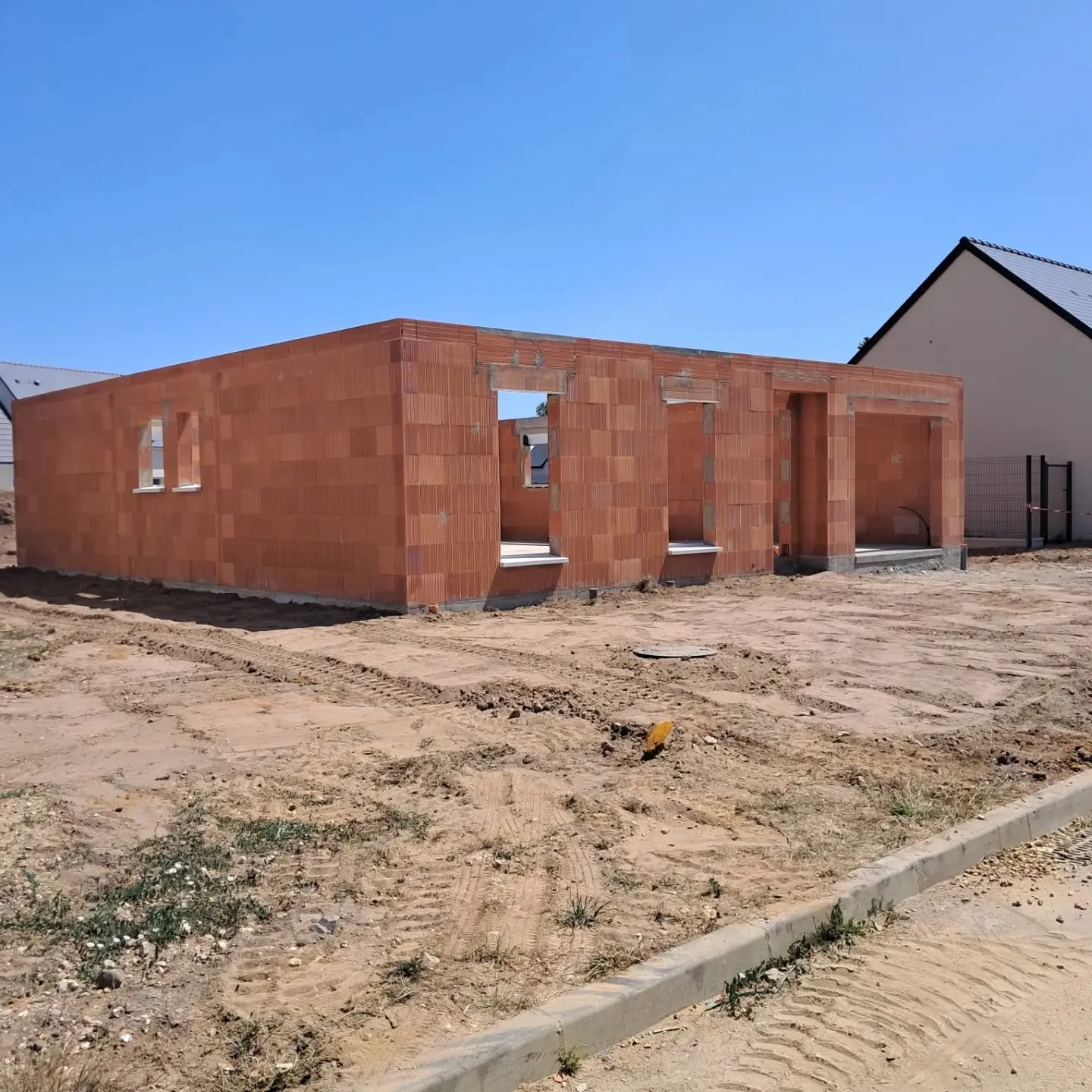 pose cloture savigne l eveque